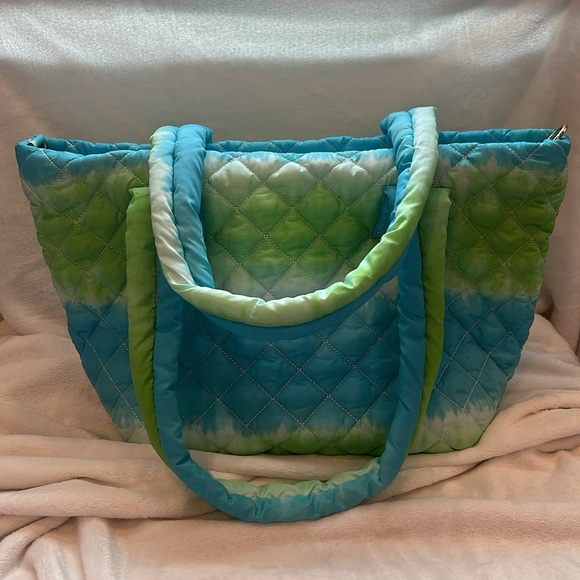 Jill & Ally Zip Top Quilted Tote - Picture 7 of 7